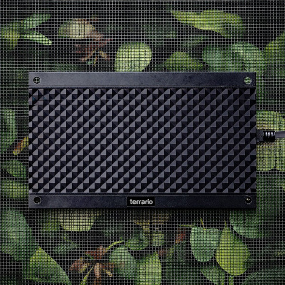 Інфрачервона нагрівальна панель для тераріуму Terrario AeroTherm 50W 25,6x16x3 см